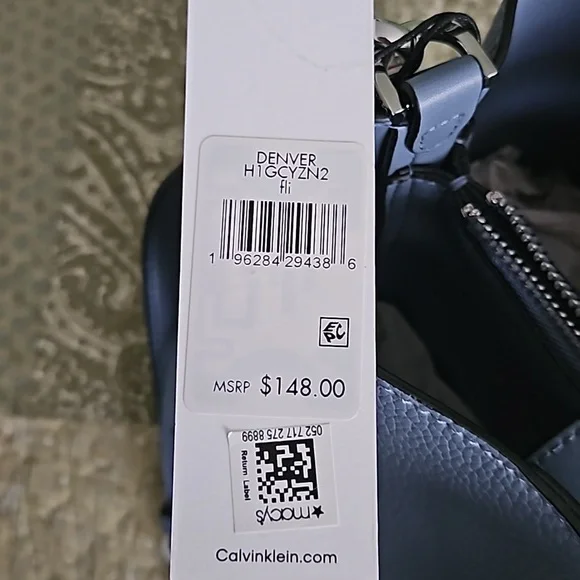 Calvin Klein medium size bucket bag - Picture 5 of 8